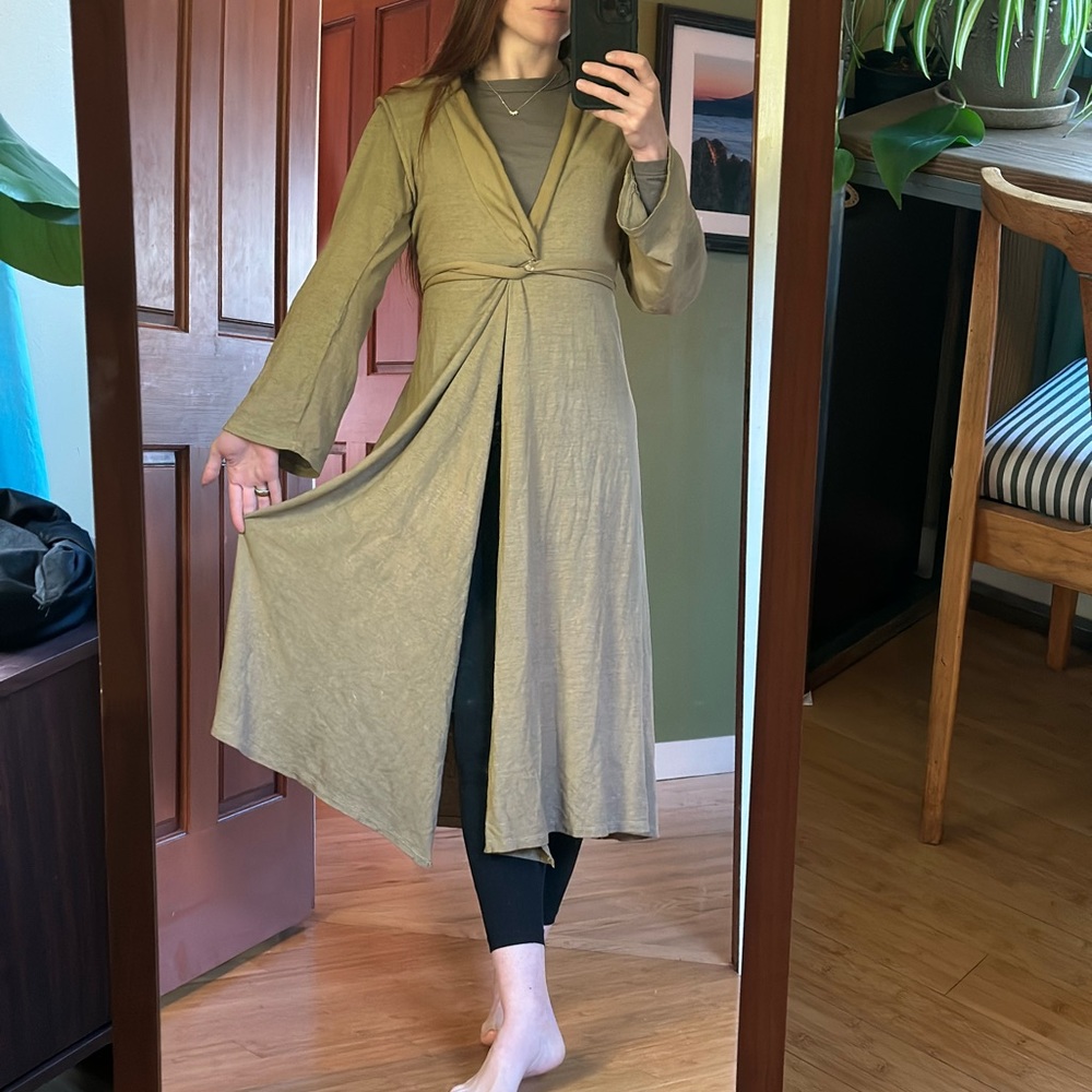 Sparrow Peace Robe - Picture 7 of 10